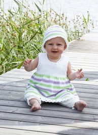 Babyklänning och mössa